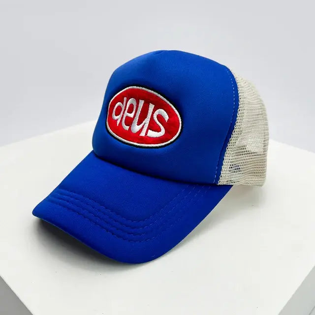 DEUS CAP